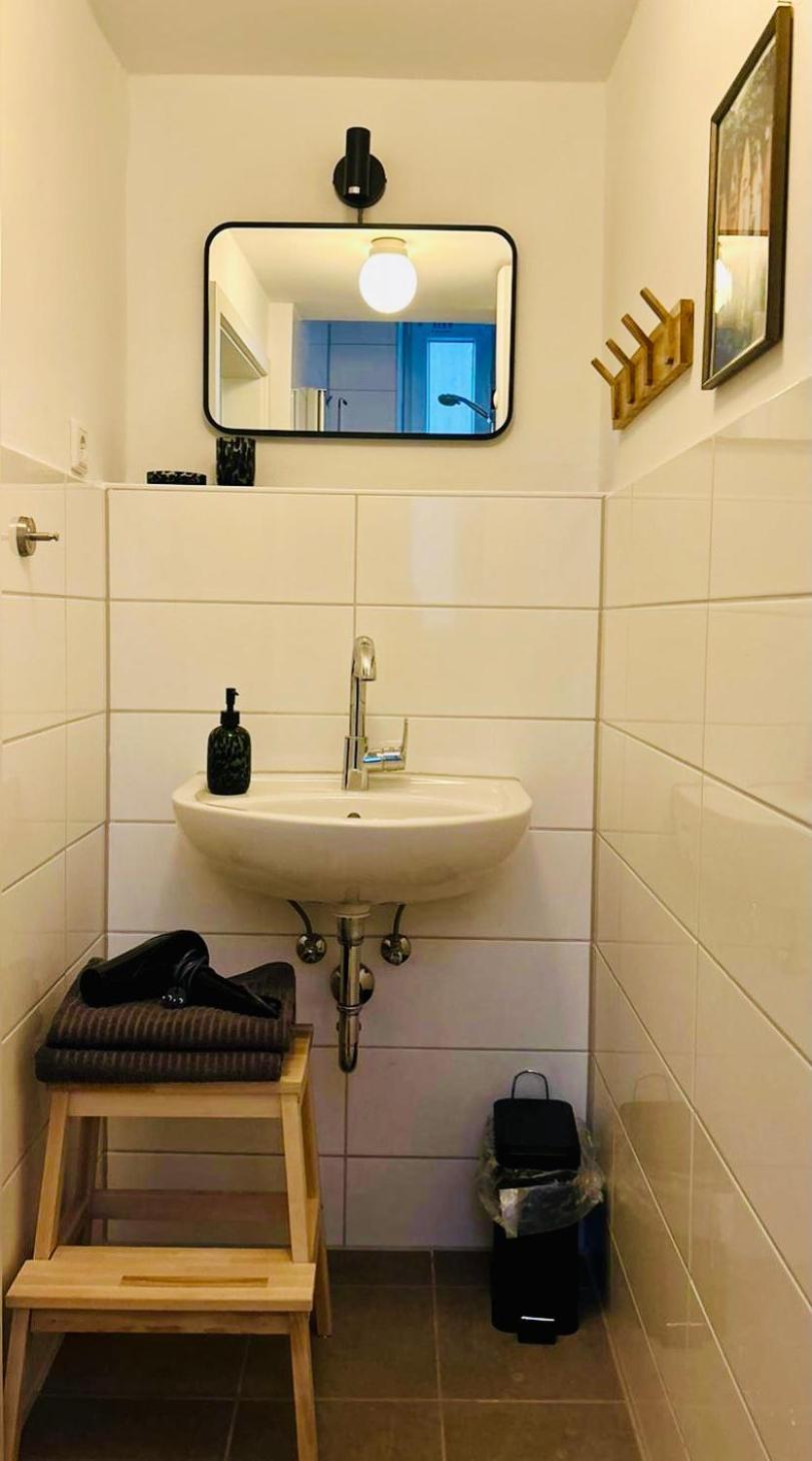 Feelslikehome - Stylische Und Zentrale Altbauwohnung Mit Terrasse&Garten โบคุห์ม ภายนอก รูปภาพ