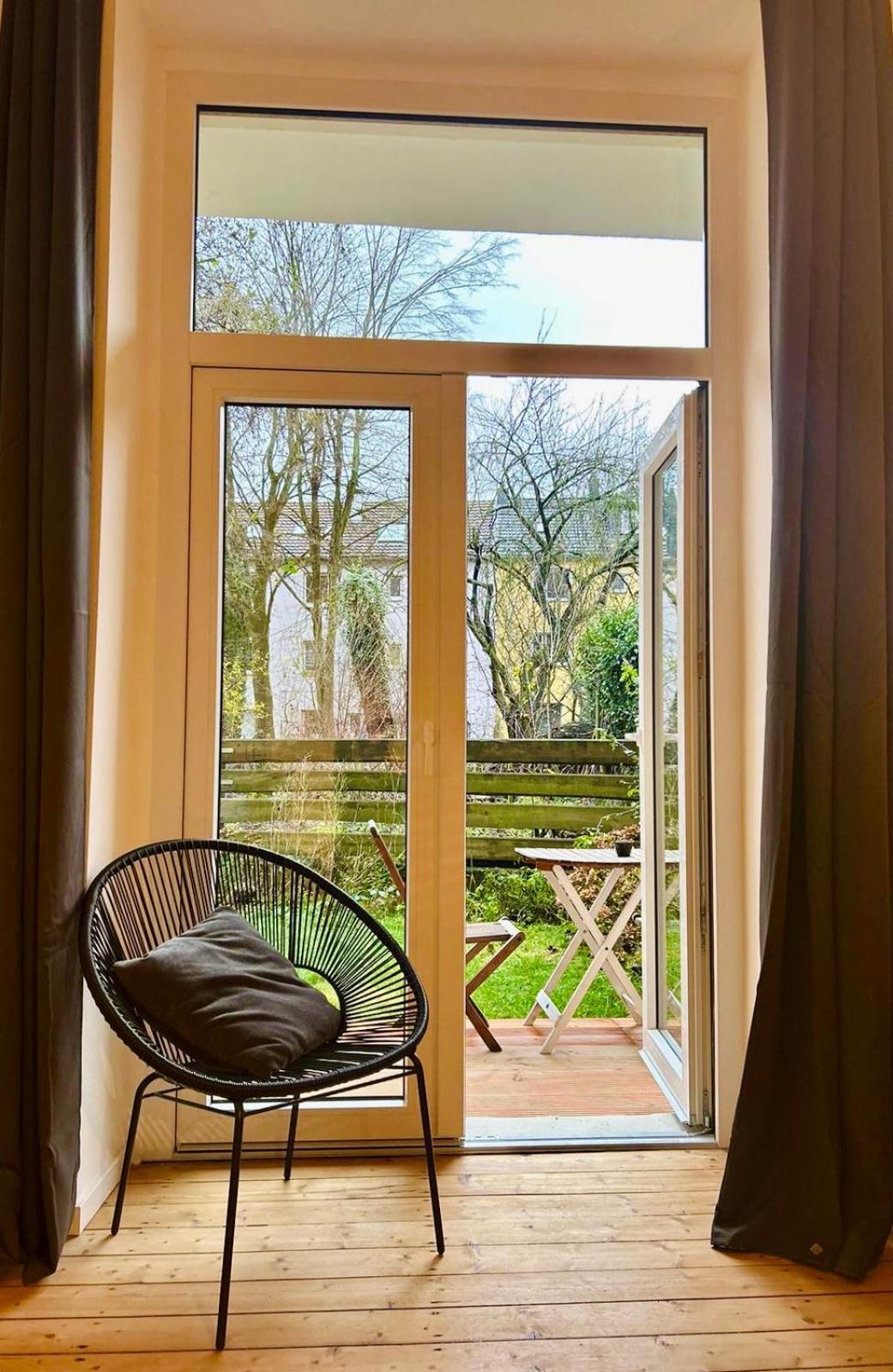 Feelslikehome - Stylische Und Zentrale Altbauwohnung Mit Terrasse&Garten โบคุห์ม ภายนอก รูปภาพ